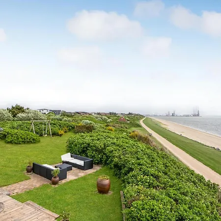 Gorgeous Home In Esbjerg V With House Sea View Esbjerg